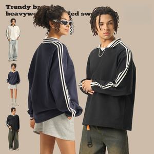 Felpe in stile College Vintage personalizzate da <span class=keywords><strong>uomo</strong></span> in tinta unita con <span class=keywords><strong>righe</strong></span> laterali per collo <span class=keywords><strong>a</strong></span> Polo con cappuccio ricamato - Product Image 2