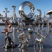 Moderne Polierte Outdoor-Kunst Landschaftsgarten Edelstahl Kleines Boot Maßgefertigte Metallskulptur für Parkdekorationen