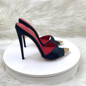 2025 महिलाओं की गर्मियों में हाई एड़ी सैंडल के नए डिजाइन मले जूते, स्ट्रैप पंप के साथ 12 सेमी पतली एड़ी चप्पल - Product Image 3