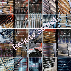 Huile Repulpante Lèvres Effet Picotant Instant Gloss Extrême Stylo Repulpant Lèvres au Collagène, Squalane et FPS 20 - Product Image 6