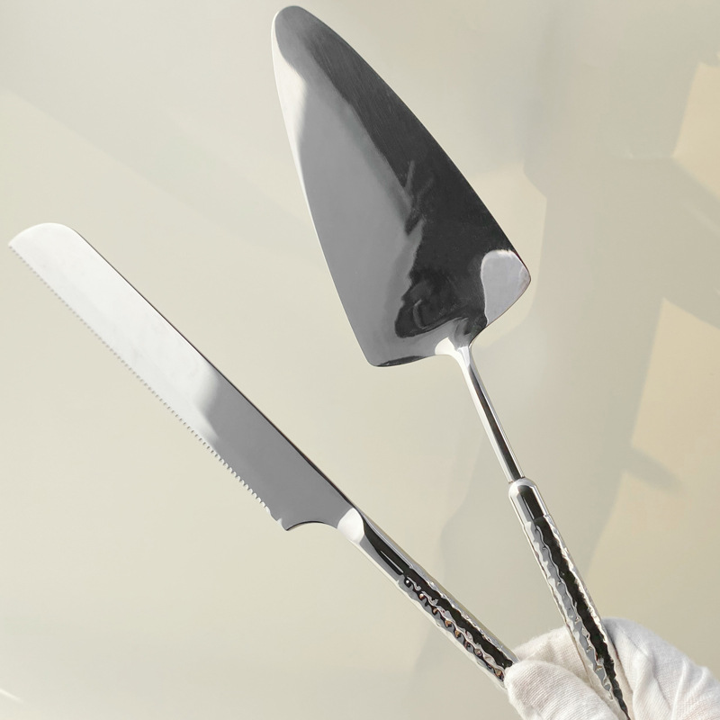 Coffret cadeau couteau à gâteau et spatule en argent