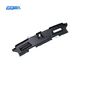 Boîtier de feux de plaque d'immatriculation noir en matériau original de qualité supérieure pour Lotus Emira OE 8891397887 - Product Image 3