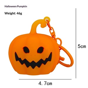 Llavero Colgante Creativo de Papá Noel y Árbol de Navidad Huashanqi, Linterna de Calabaza de Halloween de Plástico 3D Brillante, Regalo Promocional - Product Image 4