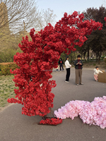 Arche rouge de 8 pieds de haut Arbres à fleurs de bougainvilliers artificiels Décoration de mariage en plein air Arche d'arbre en fausse fleur de cerisier rouge japonais