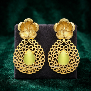 Pendientes Colgantes Étnicos de Latón Chapado en Oro al por Mayor con Filigrana Floral de Jaipur, Piedra Ojo de Gato Verde Lima, Estilo Vintage, para Fiesta - Product Image 2