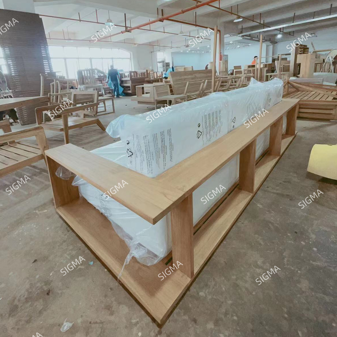 Factory Hot Selling Outdoor Teak Sofa Villa Hotel Terrace Solid Wood Seat Garden Lounge Leisure Sofa Set