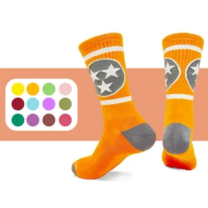 Amostra grátis esportes meias masculinas logotipo personalizado 100% algodão unisex a granel meias unisex máquina com nervuras de algodão meias longas esportes