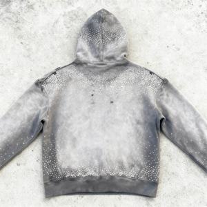 Fournisseur de premier plan : Sweat à capuche streetwear en coton épais, coupe courte, oversize, avec fermeture éclair quart de tour, brodé, délavé à l'acide, orné de strass et effet usé - Product Image 2