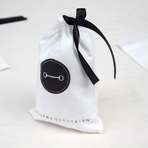 Bolsa de Algodón Blanca con Cordón y Logotipo Personalizado, Bolsa de Regalo para Joyería, Duradera y de Alta Calidad - Product Image 1