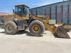 Spotverkoop Van Gebruikte Laders Met Goede Prestaties Wielladers Voorladers Van Sdlg L952 - Product Image 2