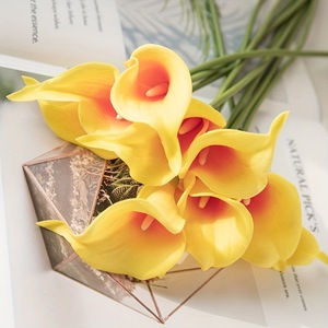 Lirios de Cala Blancos de PU de Primera Calidad, 34 cm, Tallo Único, Flores Artificiales para Decoración de Centros de Mesa en Fiestas y Ceremonias, Lirio de Cala con Tacto <span class=keywords><strong>Real</strong></span> - Product Image 4