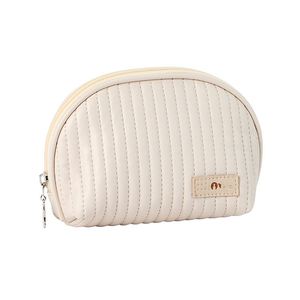 Trousse de Toilette de Voyage Demi-Lune Personnalisée en Cuir Végétalien, Pochette à Maquillage Tendance avec Fermeture Éclair, Fabriquée en Polyester Durable - Product Image 4