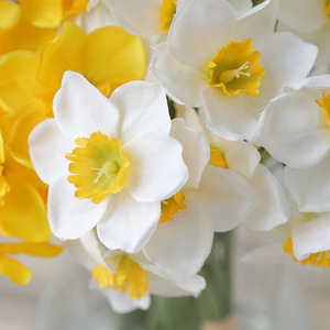 Silk Daffodils <b>Artificial</b> <b>Bouquet</b> 6 Stems Yellow White High Simulation Home Wedding Decoration - Product Image 4
