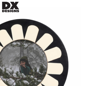 Cadre photo rond en bois de style nordique personnalisé DX Designs, 5 et 6 pouces, cadre photo minimaliste pour table, salon et chambre à coucher - Product Image 4