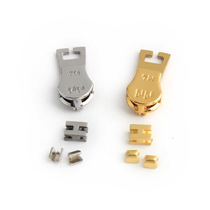 Tirador de cremallera bloqueable deslizante de cremallera de <span class=keywords><strong>metal</strong></span> de alta calidad tirador de cremallera de <span class=keywords><strong>metal</strong></span> con logotipo personalizado para accesorios de bolsa - Product Image 6