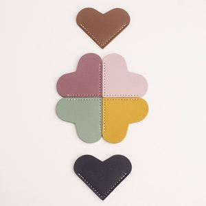 Marcapáginas de Cuero Personalizado para Aniversario, Colores Vibrantes, Superventas, Hecho a Mano, Marcador de Esquinas - Product Image 1