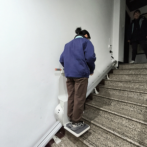 <span class=keywords><strong>Monte</strong></span>-<span class=keywords><strong>escalier</strong></span> électrique autoportant, facile à utiliser et sécurisé, avec capteur d'obstacles pour la mobilité des personnes âgées à domicile - Product Image 2