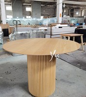 Mesa de madera sólida de estilo nórdico para sala de estar, mesa de centro de diseño, ligera, circular, pequeña, creativa para el hogar y restaurante