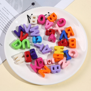 160 Pezzi <span class=keywords><strong>di</strong></span> <span class=keywords><strong>Perline</strong></span> in <span class=keywords><strong>Plastica</strong></span> per Catene <span class=keywords><strong>di</strong></span> Telefoni, Acrilico Placcato UV Iridescente, Foro Grande 20mm, <span class=keywords><strong>Perline</strong></span> con Lettere dell'Alfabeto - Product Image 3