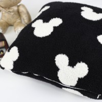 Benang bulu Mickey Mouse bantal lempar, bantal dekoratif lembut dengan pola Mickey yang menyenangkan untuk Sofa dan dekorasi rumah
