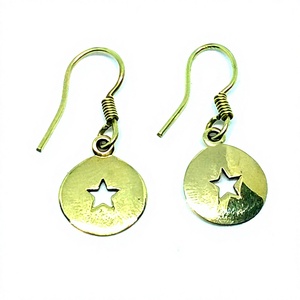 Petites boucles d'oreilles pendantes dorées au design rond, mignonnes et tendance pour femmes, avec une belle étoile au centre, à crochet simple, idéales pour les mariages - Product Image 3