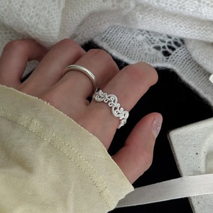 Bague en argent sterling S925 à texture tressée en forme de vigne avec un petit design en forme de beignets frits en dentelle douce, rayures creuses, perle - Product Image 1