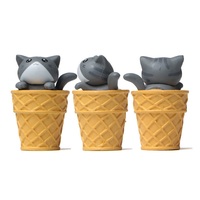 Figurine miniature de chat 3D sur une glace, décoration d'intérieur, accessoires de voiture, petit ornement