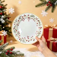Assiettes de Noël en céramique de luxe avec bordure dorée, motif vintage de baies rouges, ensemble d'assiettes en porcelaine pour la décoration de table de fêtes et de mariages