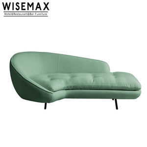 Sofá Curvo Moderno de Terciopelo con Patas Metálicas WISEMAX FURNITURE, Ideal para Salones de Belleza, Vestíbulos de Hoteles, Sofá de Lujo para Bodas, Chaise Longue - Product Image 4