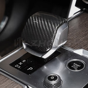 Accesorios de coche de diseño Zhous, cubierta de perilla de engranaje de mango de fibra de carbono para <span class=keywords><strong>Land</strong></span> <span class=keywords><strong>Rover</strong></span> <span class=keywords><strong>Defender</strong></span> Range <span class=keywords><strong>Rover</strong></span>, actualización <span class=keywords><strong>Interior</strong></span> - Product Image 5