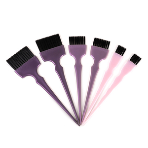 Vente chaude Salon couleur arc-en-ciel Couleur des <span class=keywords><strong>cheveux</strong></span> <span class=keywords><strong>Balayage</strong></span> Teinte Brosse pour salon de coiffure Salon Outil Fabricant Teinte Nylon Brosse - Product Image 1