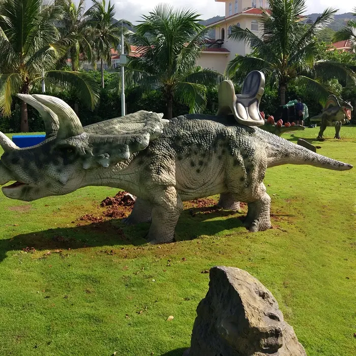 معدات مدينة ملاهي للأطفال يمشي ديناصور