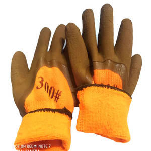 Guantes de Nailon 300# con Recubrimiento de Látex Espumado y Forro de Felpa Cepillada para Trabajo en Invierno - Product Image 3