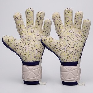 Gants de gardien de but en cuir de haute qualité Soccer Max Professional avec fermeture antidérapante respirante à lacets et auto-agrippante pour hommes - Product Image 2