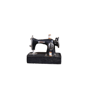Figura <span class=keywords><strong>de</strong></span> Resina <span class=keywords><strong>de</strong></span> Máquina <span class=keywords><strong>de</strong></span> Coser Antigua Europea Modelo A148 - Decoración Duradera para el Hogar, Cafeterías Retro y Tiendas <span class=keywords><strong>de</strong></span> Ropa - Product Image 1