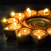 Statues Religieuses Indiennes Style Feng Shui Croix 3D en Résine Peintes à la Main Forme Hibou avec Lumière LED et Support Bougie Ornements du Nouvel An Chinois
