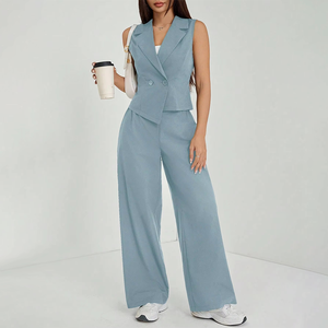 Completo Estivo da Donna in Due Pezzi: Blazer Senza Maniche e Pantaloni a Gamba Larga, Elegante e Ecologico per l'Ufficio - Product Image 1