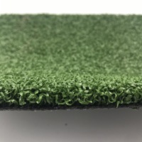 Tapis de golf vert, gazon artificiel pour terrain de jeu