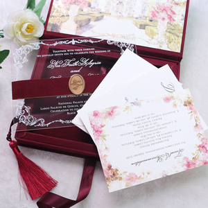 Caja de <span class=keywords><strong>Libro</strong></span> de Terciopelo <span class=keywords><strong>Rojo</strong></span> Borgoña con Tapa Dura Personalizada para Invitación de Boda con Impresión del Lugar, Cinta Acrílica Transparente, Borla y Sello de Cera - Product Image 3