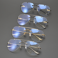 Nuevo Diseño Star Pilot, Gafas de Lectura con Montura de Titanio Puro sin Aro, en Negro, Plata y Dorado, con Estampado Moderno, Unisex, Pida en Línea