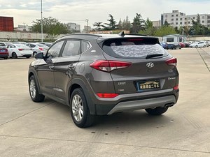 <span class=keywords><strong>Hyundai</strong></span> <span class=keywords><strong>Tucson</strong></span> L 2.0L Híbrido Turbo SUV 2016 Usado en China, Barato, de Bajo <span class=keywords><strong>Precio</strong></span>, 4x4, 5 Asientos, Cuero Oscuro, Vehículos Automáticos en Venta - Product Image 2