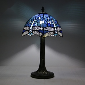 Lámpara Vintage de 30CM para Interior, vidriera decorativa Tiffany, Libélula verde, luz de lectura para dormitorio, sala de estar, lámpara de mesa para oficina - Product Image 2