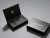 Boîte cadeau magnétique de luxe avec logo personnalisé, gaufrage, dorure à chaud et pelliculage mat pour emplacements portefeuille et porte-clés, avec doublure en EVA noir