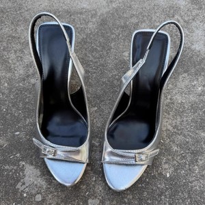 Женские босоножки на высоком каблуке с круглым носком - Product Image 5