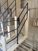 Rampe d'escalier en fer noir à design diagonal, fixation murale, taille personnalisée, directement de l'usine