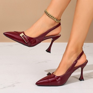 Scarpe da Donna Estive 2026 Nuovo Stile <span class=keywords><strong>Bordeaux</strong></span> Tinta Unita con <span class=keywords><strong>Tacco</strong></span> Alto, Cinturino Singolo, Fibbia, Punta Affusolata, <span class=keywords><strong>Tacco</strong></span> Sottile, Comode e alla Moda - Product Image 2