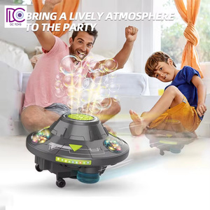 Máquina de burbujas UFO de CC, juguete para niños, platillo volador para evitar obstáculos giratorio inteligente, OVNI de burbujas que sopla automáticamente con luz - Product Image 2