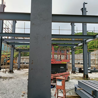 Bâtiment d'atelier en structure légère en acier, hangar industriel à double pente avec portique pour projet d'usine de transformation des métaux