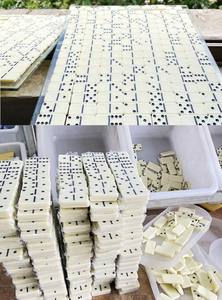 28 dominos en PVC standard jeux <span class=keywords><strong>de</strong></span> table bonne sensation <span class=keywords><strong>de</strong></span> main cartes <span class=keywords><strong>de</strong></span> <span class=keywords><strong>jeu</strong></span> avec boîte en plastique coulissante <span class=keywords><strong>jeu</strong></span> <span class=keywords><strong>de</strong></span> <span class=keywords><strong>société</strong></span> <span class=keywords><strong>de</strong></span> divertissement - Product Image 3