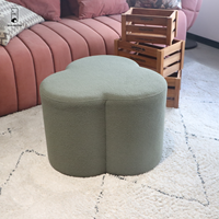 Pouf personnalisé en forme de fleur Mobilier de chambre à coucher pour la maison Dressing Makeup Pouf Repose-pieds Tabouret de canapé